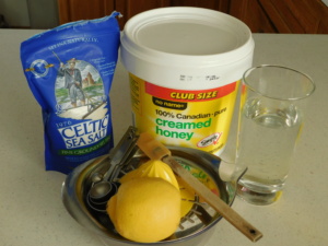 The ingredients you need for making your own natural electrolyte drink at home. 